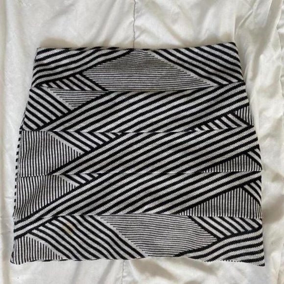 Windsor Striped Mini Skirt - Picture 1 of 3